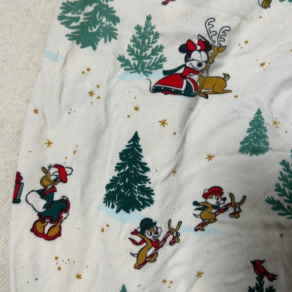 Disney Parks CHRISTMAS 2022 Mickey‎ Mouse Friends HOLIDAY Pajama Pants Medium M - Picture 4 of 4